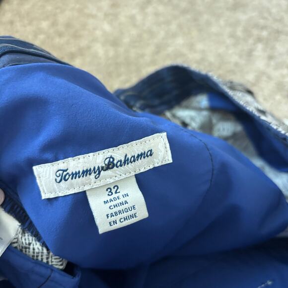 Tommy Bahama Abstract Print IslandZone Performance Golf Men’s Shorts 32X8 - Picture 9 of 9